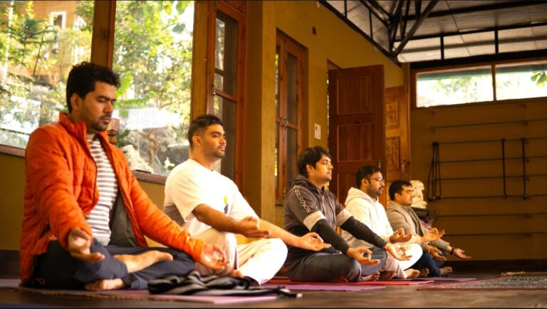 Why Is Ashtanga Yoga Best Learned at a Top Yoga School in Rishikesh? image 12